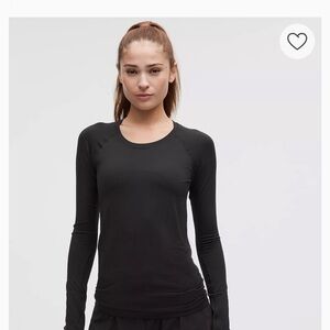 Women's Lulu lemon long sleeve swiftly black size 2